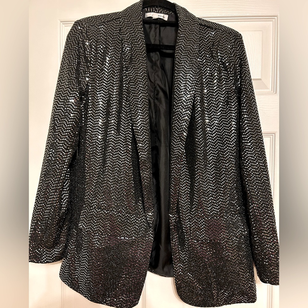 WD-NY Black and Silver sparkly no button blazer. Spectacular